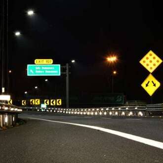 High-Reflectivity Traffic Sign